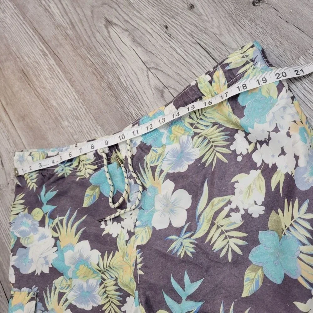 Tommy Bahama Swim Trunks Large Gray Blue‎ Floral Tropical Beach Vacation